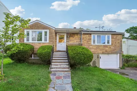 31 Arlington Ave, Revere, MA 02151