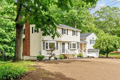 21 Babicz Rd, Tewksbury, MA 01876