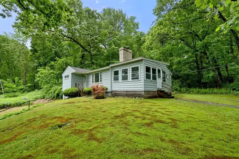 110 Leland Hill Rd, Sutton, MA 01590 photo 4