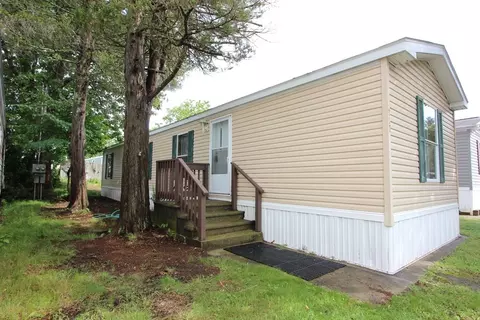 117 Leicester St #117, Tewksbury, MA 01876