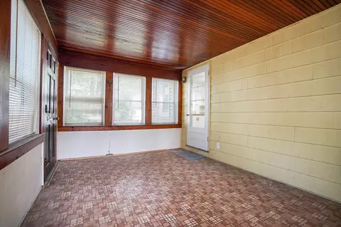 Exterior - 156 Shawmut St, Springfield, MA 01108 photo 3 of 5