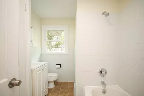 Bath - 156 Shawmut St, Springfield, MA 01108 photo 1 of 2