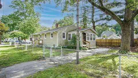 156 Shawmut St, Springfield, MA 01108