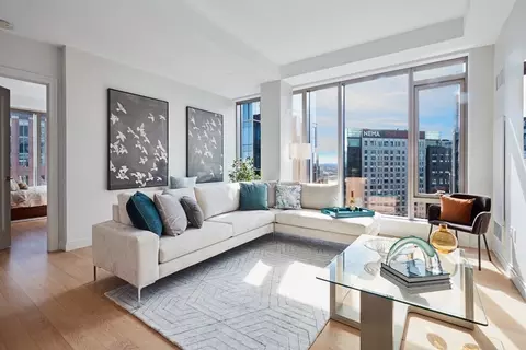 133 Seaport Blvd #2203, Boston, MA 02210