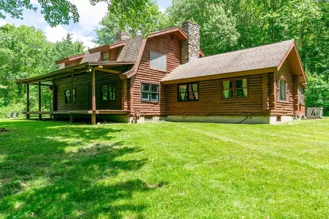 55 Foster Hill Rd, West Brookfield, MA 01585