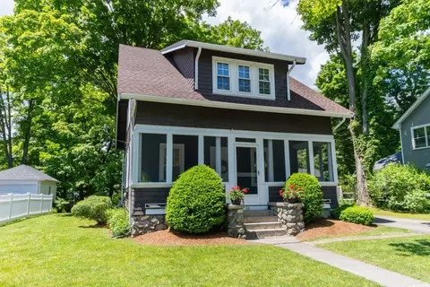 36 Chester Brook Rd, Waltham, MA 02452