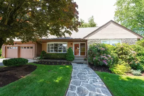 12 Nottingham Dr, Norwood, MA 02062