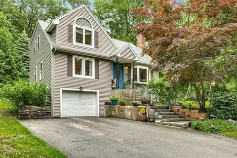 55 Stone School Rd, Sutton, MA 01590