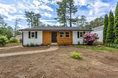 4 5th Ave, Lakeville, MA 02347