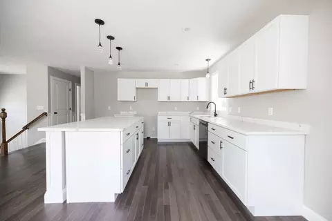 30 Enid St, Worcester, MA 01604