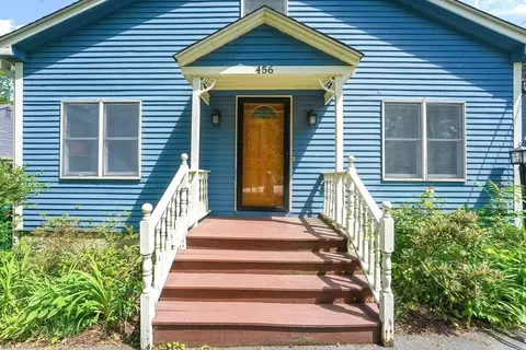 456 Gleasondale Rd, Stow, MA 01775