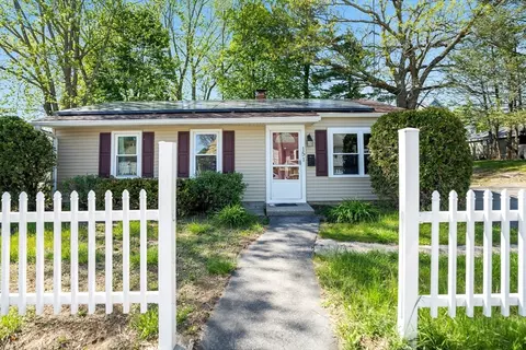 151 Bowdoin St, Lawrence, MA 01843