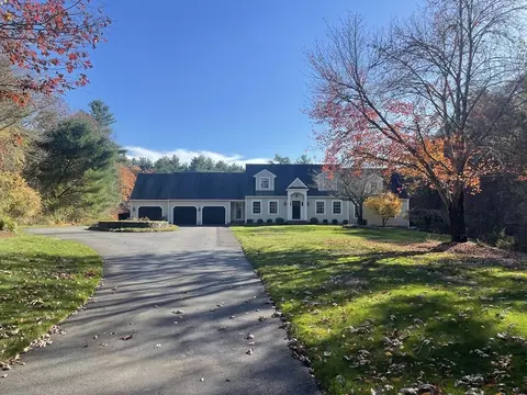 142 Rhode Island Rd, Lakeville, MA 02347