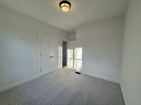 8 Clyde St, Blackstone, MA 01504 photo 17