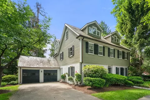 22 Lowell Rd, Brookline, MA 02445 photo 2