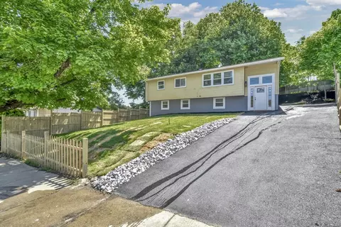 36 Dietz Rd, Boston, MA 02136