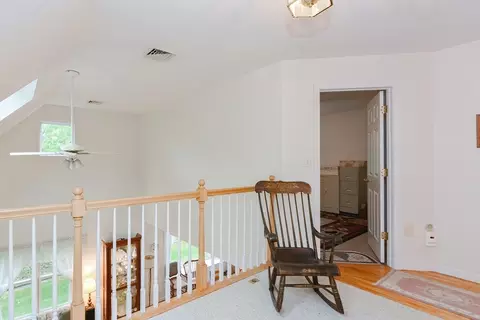 Entry Way - 121 Old Dam Rd, Bourne, MA 02532 photo 3 of 5