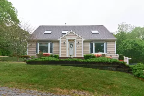 Exterior - 121 Old Dam Rd, Bourne, MA 02532 photo 2 of 8