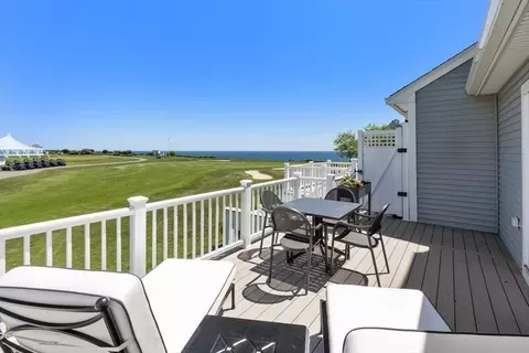 28 Cliffside Dr #OCEANFRONT, Plymouth, MA 02360