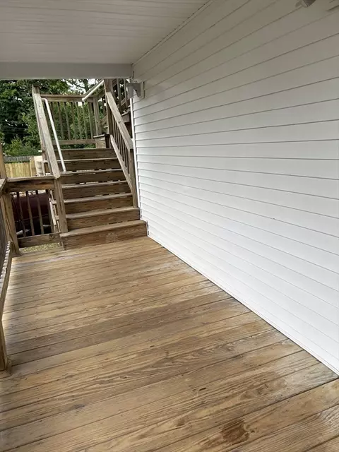 Exterior - 20 Florida St, Springfield, MA 01109 photo 4 of 5