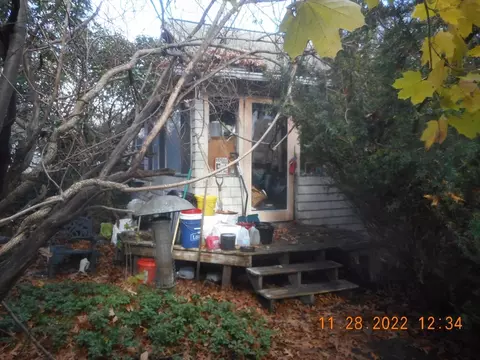 8 Robertson Dr, Shrewsbury, MA 01545