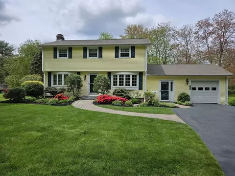 27 Harvey Ln, Westborough, MA 01581