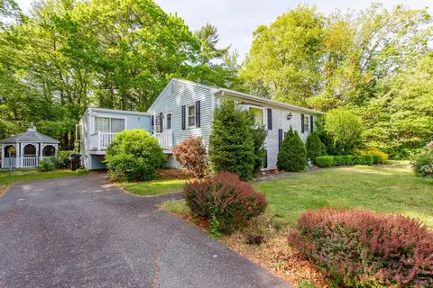6 Helen St, Wareham, MA 02576