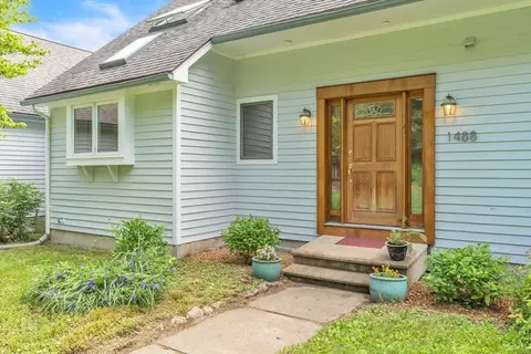 1488 S East St, Amherst, MA 01002