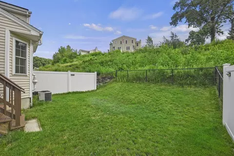 Exterior - 21 Bittersweet Blvd, Worcester, MA 01607 photo 4 of 5