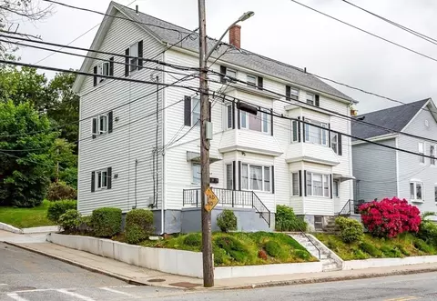 2791 N Main St, Fall River, MA 02720