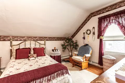 Bedroom - 2791 N Main St, Fall River, MA 02720 photo 3 of 4