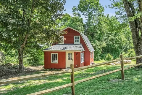 203 Taylor Rd, Ashby, MA 01431