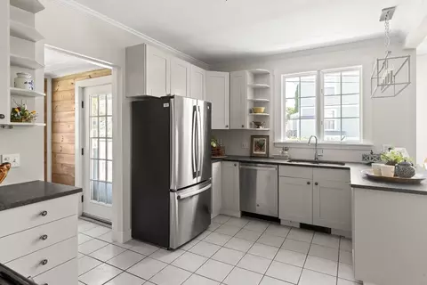 Kitchen - 39 Beacon St #-, Gloucester, MA 01930 photo 2 of 3