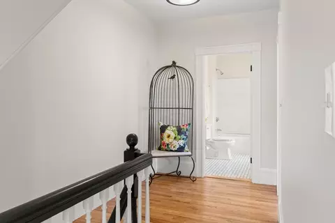 Entry Way - 39 Beacon St #-, Gloucester, MA 01930 photo 2 of 2