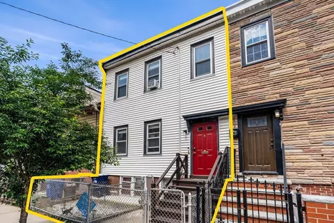 3 Emmons St, Boston, MA 02128
