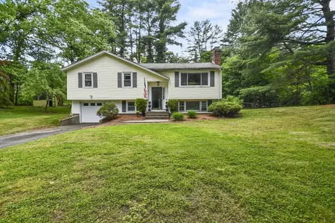 8 Meadowbrook Way, Norfolk, MA 02056