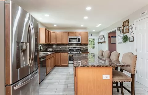 Kitchen - 264 Charge Pond Rd, Wareham, MA 02571 photo 1 of 2