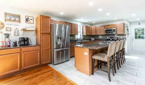 Kitchen - 264 Charge Pond Rd, Wareham, MA 02571 photo 2 of 2