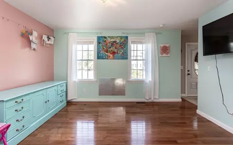 Living - 264 Charge Pond Rd, Wareham, MA 02571 photo 1 of 1