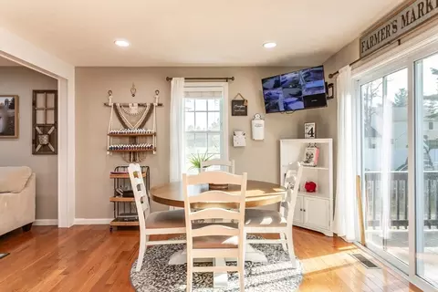 Dining - 264 Charge Pond Rd, Wareham, MA 02571 photo 1 of 1