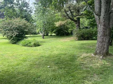 19 King St, Hatfield, MA 01038 photo 3