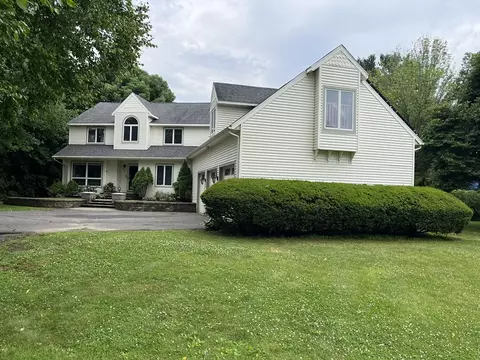 19 King St, Hatfield, MA 01038 photo 2