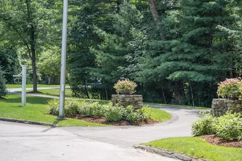 7 Tall Tree Dr, Beverly, MA 01915 photo 3