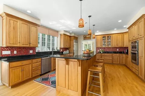 7 Tall Tree Dr, Beverly, MA 01915 photo 10