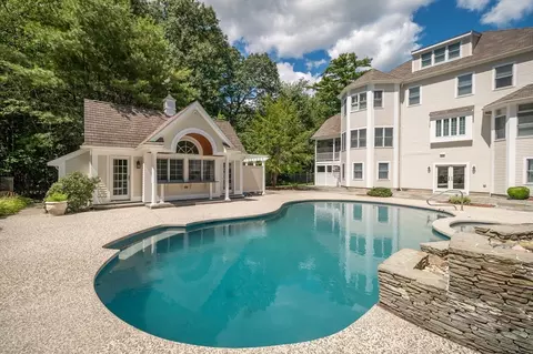 7 Tall Tree Dr, Beverly, MA 01915 photo 4
