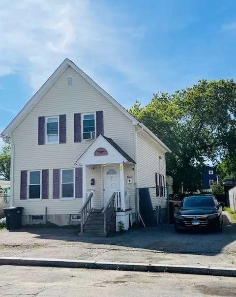 9 Riley St, Worcester, MA 01610