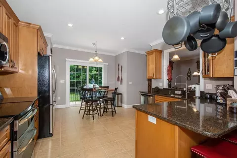 93 Caddyshack Dr, Chicopee, MA 01020 photo 12