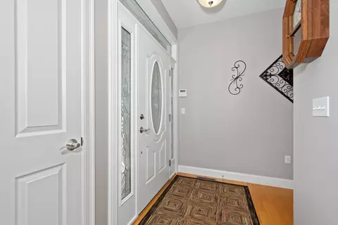 93 Caddyshack Dr, Chicopee, MA 01020 photo 2