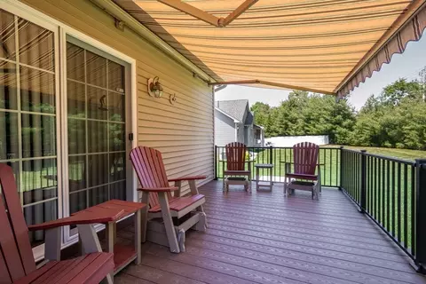 93 Caddyshack Dr, Chicopee, MA 01020 photo 34