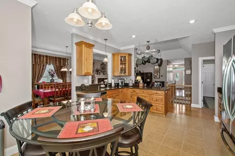 93 Caddyshack Dr, Chicopee, MA 01020 photo 17